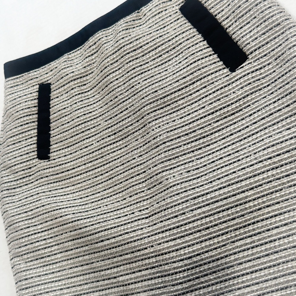 NWT Ann taylor loft skirt black/ gray metallic size 4 petite - Picture 4 of 5